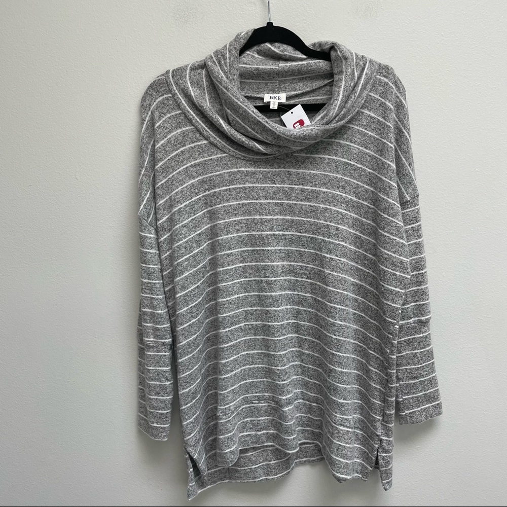 Buckle BKE tunic sweater cowl neck striped lightweight women’s medium NEW